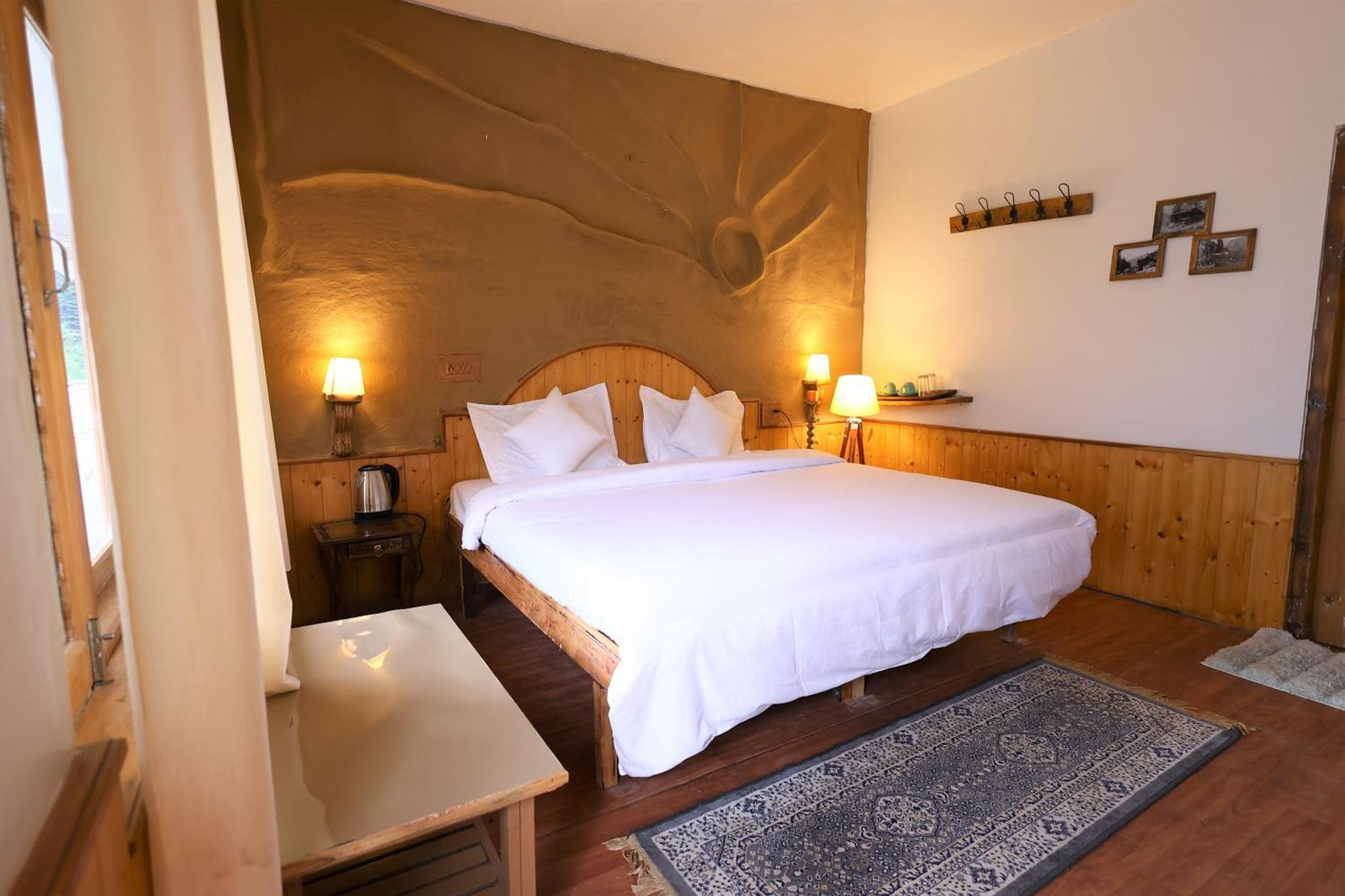 Beholden Stay And Cafe - A Luxury Boutique Hotel In Manali Manāli Kültér fotó